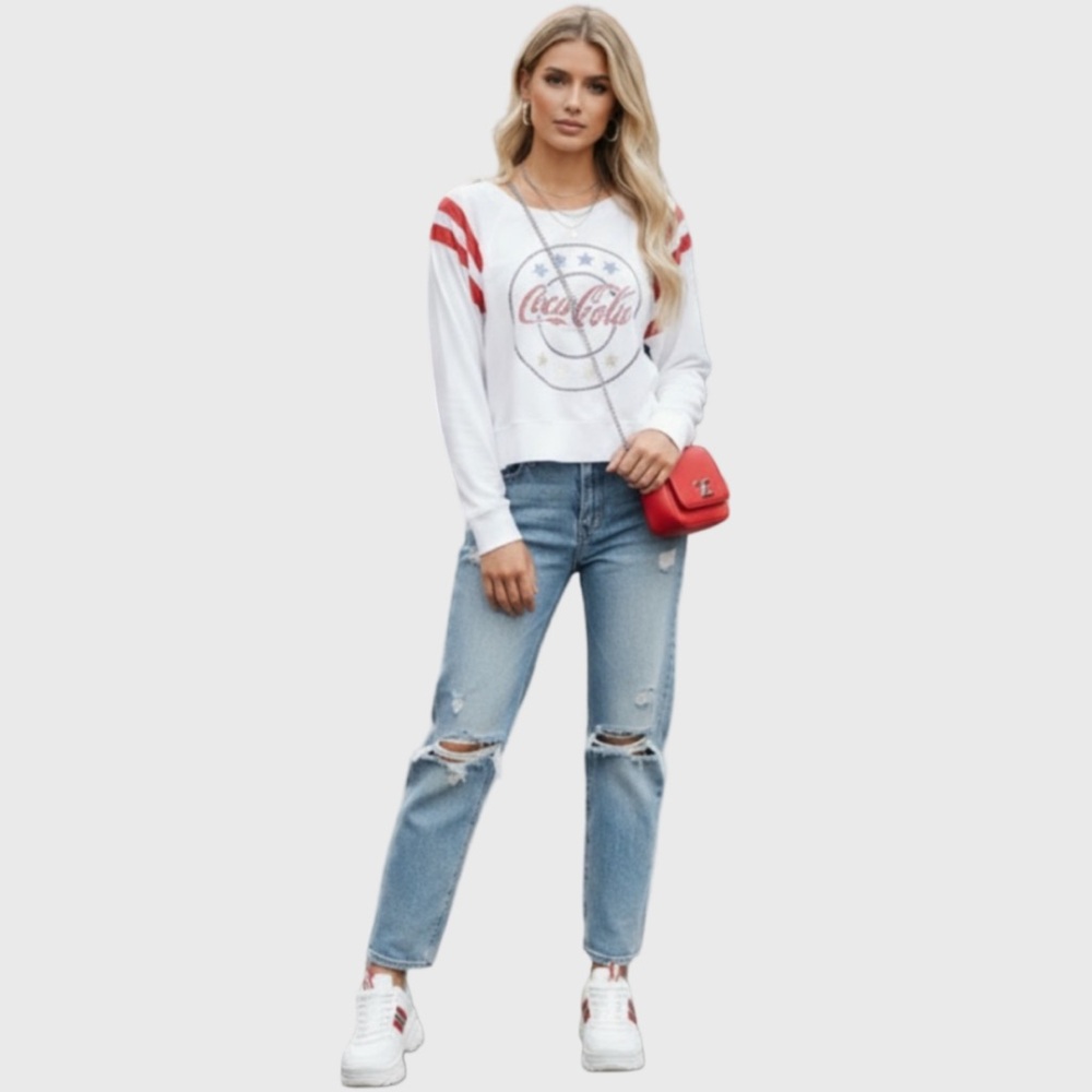 NWT-Chaser Coca Cola Classic Star Long Sleeve Sweatshirt